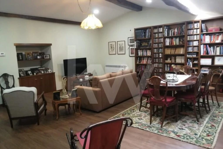 Moradia T9 para Venda em Gostei Foto 53