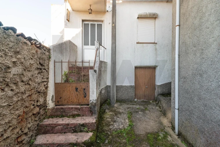 Moradia T4 para Venda em Semide e Rio Vide