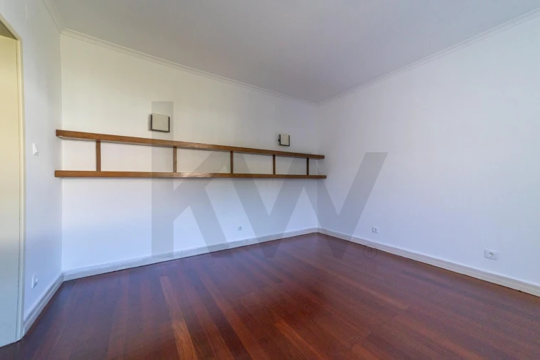 Moradia T5 para Venda em Oeiras e São Julião da Barra, Paço de Arcos e Caxias Foto 14