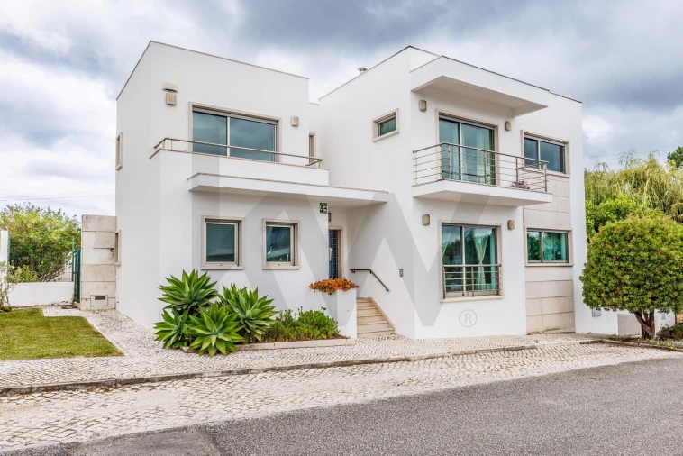 Moradia T4 para Venda em Nossa Senhora do Pópulo, Coto e São Gregório Foto 1