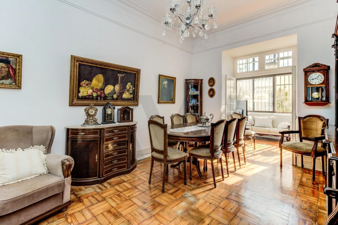 Apartamento T4 para Venda em Arroios Foto 3