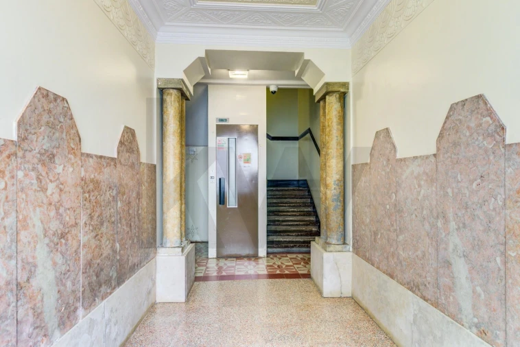 Apartamento T4 para Venda em Arroios Foto 23