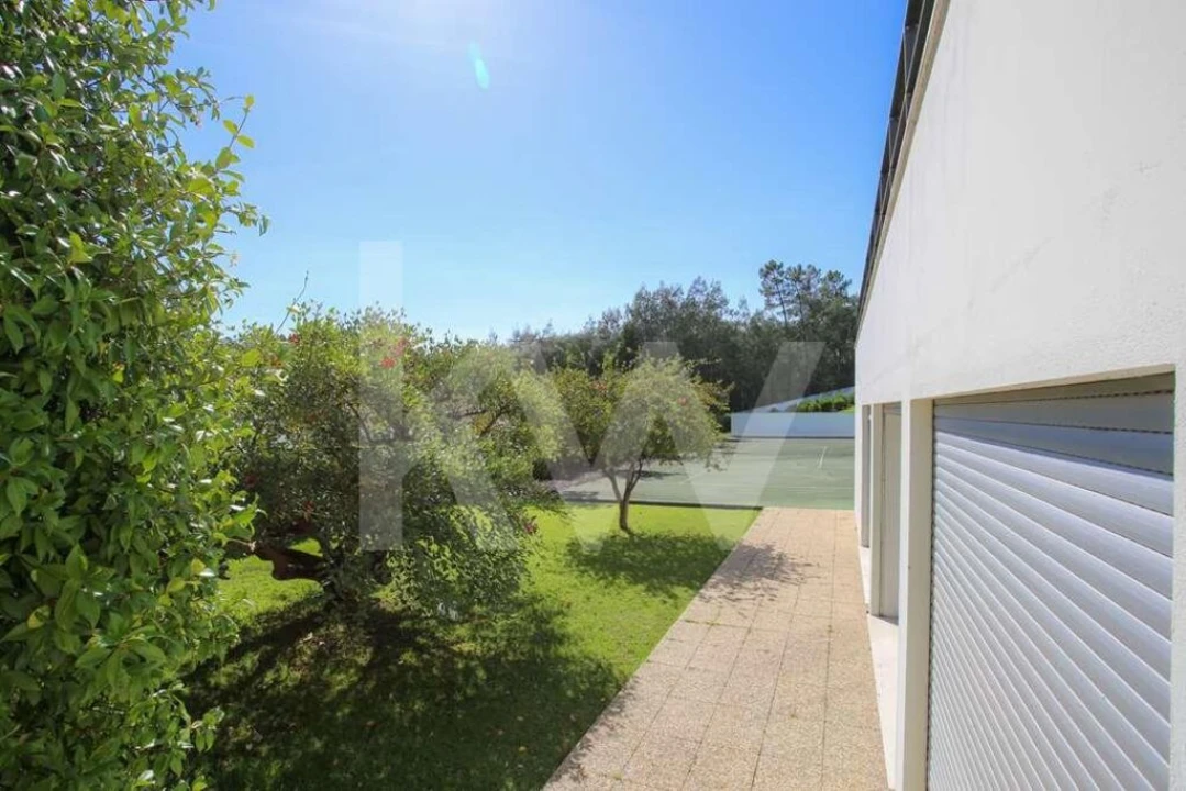 Moradia T4 para Venda em Santo Antonio dos Olivais Foto 84