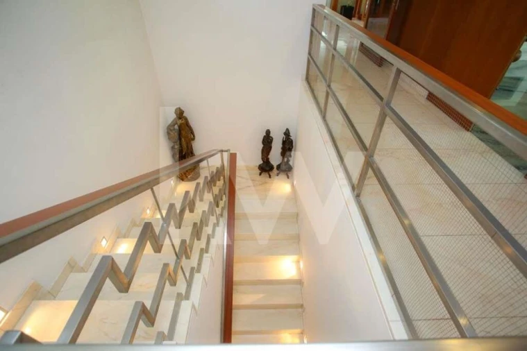 Moradia T4 para Venda em Santo Antonio dos Olivais Foto 66