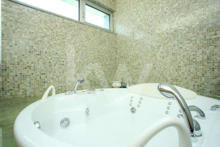 Moradia T4 para Venda em Santo Antonio dos Olivais Foto 37