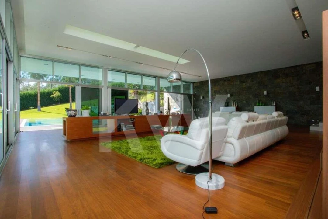 Moradia T4 para Venda em Santo Antonio dos Olivais Foto 47