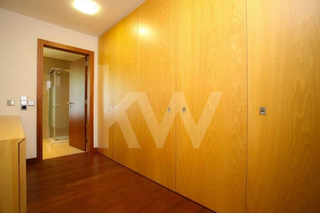 Moradia T4 para Venda em Santo Antonio dos Olivais Foto 39