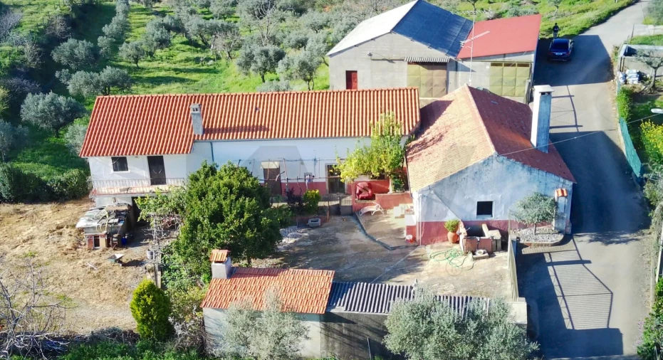 Quinta T4 para Venda em Vale de Prazeres e Mata da Rainha Foto 1