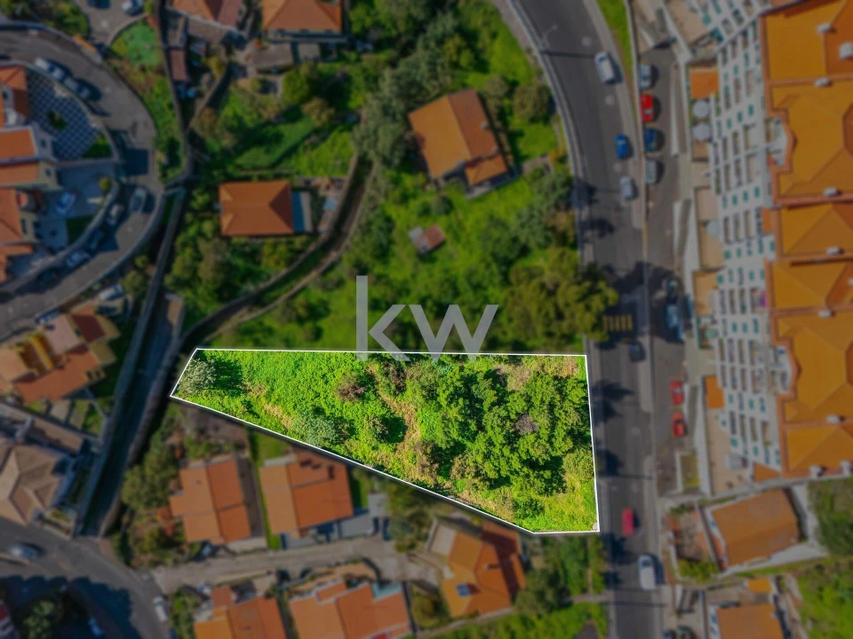 Terreno para Venda em Caniço Foto 1