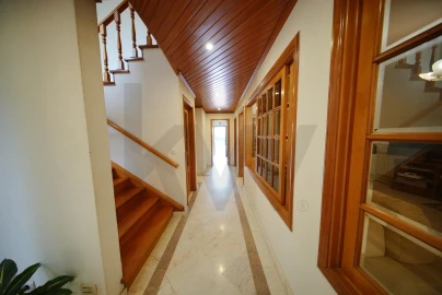 Moradia T5 para Venda em Alcabideche