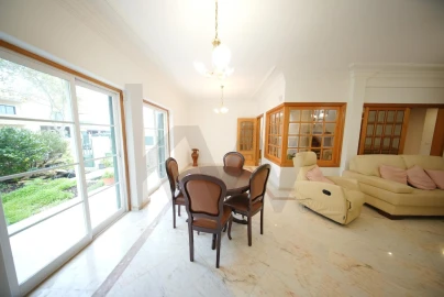 Moradia T5 para Venda em Alcabideche