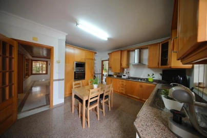 Moradia T5 para Venda em Alcabideche