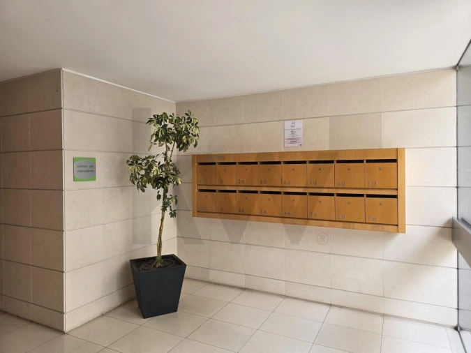 Apartamento T3 para Venda em São Domingos de Benfica Foto 2