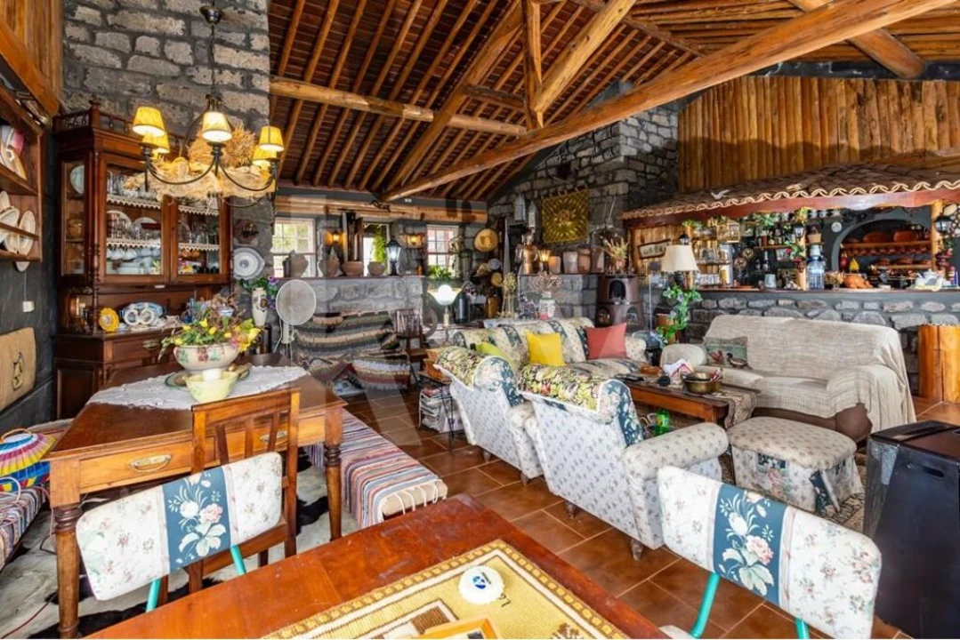 Moradia T4 para Venda em Lomba da Fazenda Foto 15