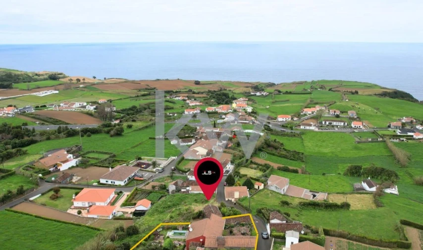 Moradia T4 para Venda em Lomba da Fazenda Foto 46