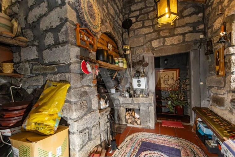 Moradia T4 para Venda em Lomba da Fazenda Foto 25