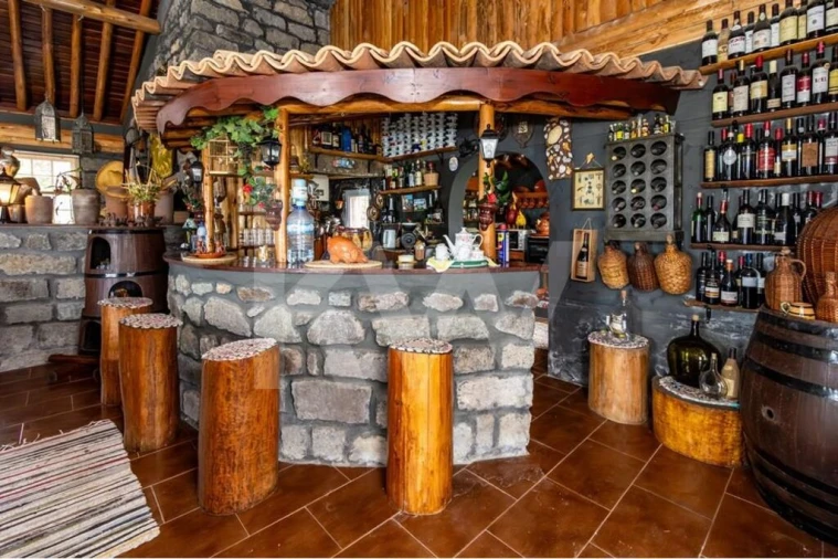 Moradia T4 para Venda em Lomba da Fazenda Foto 12