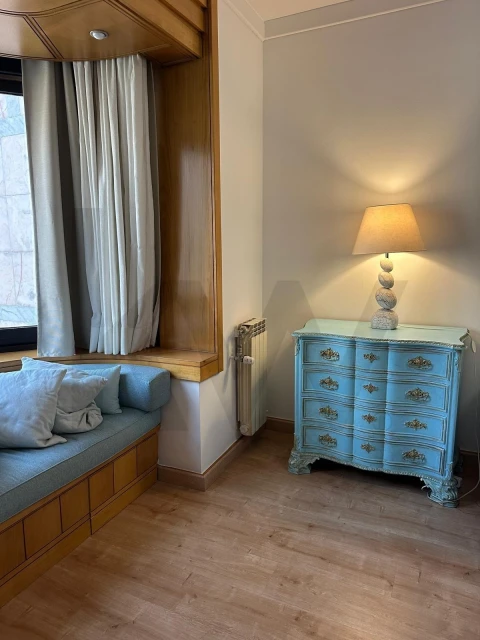 Apartamento T4 para Arrendamento em Campo de Ourique