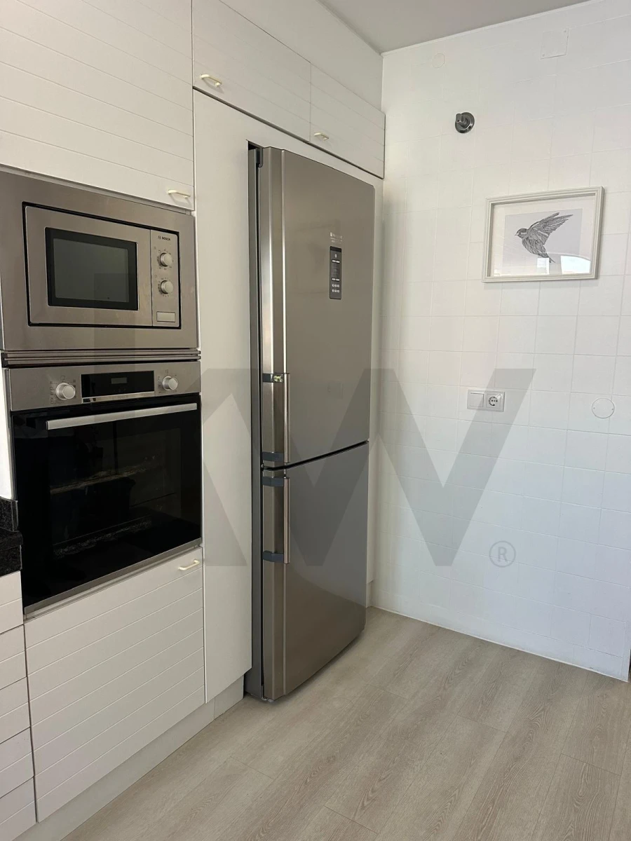 Apartamento T4 para Arrendamento em Campo de Ourique Foto 15