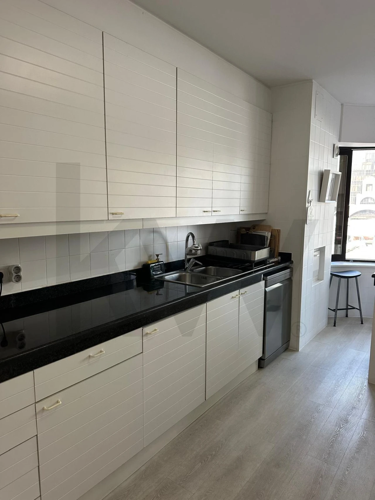 Apartamento T4 para Arrendamento em Campo de Ourique Foto 18