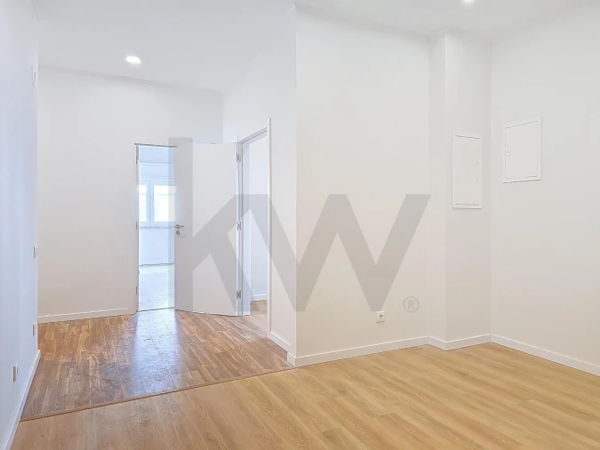 Loja para Venda em Algés, Linda-A-Velha e Cruz Quebrada-Dafundo Foto 4