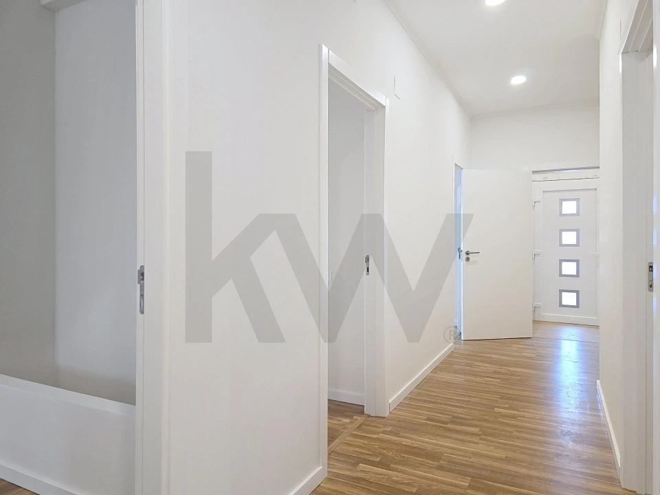 Loja para Venda em Algés, Linda-A-Velha e Cruz Quebrada-Dafundo Foto 1