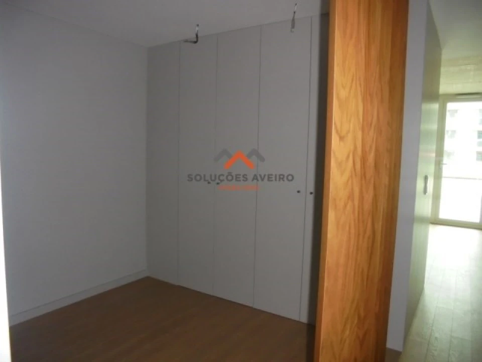 Apartamento T1 para Venda em Glória e Vera Cruz Foto 8