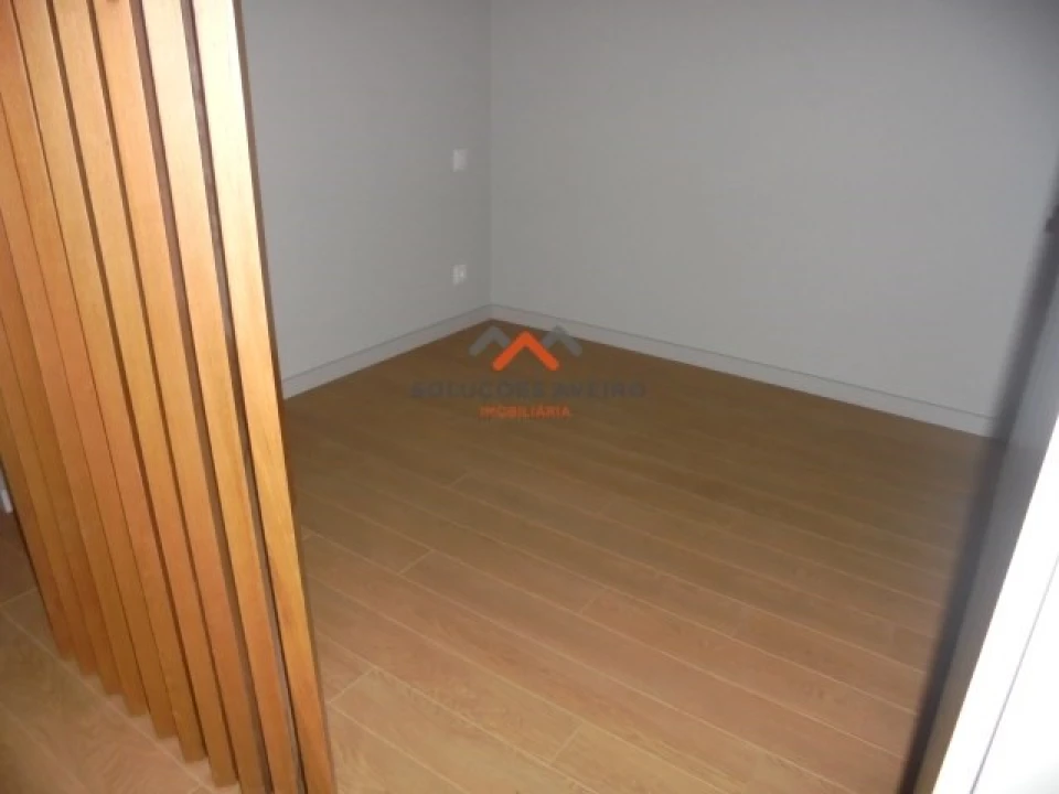 Apartamento T1 para Venda em Glória e Vera Cruz Foto 9