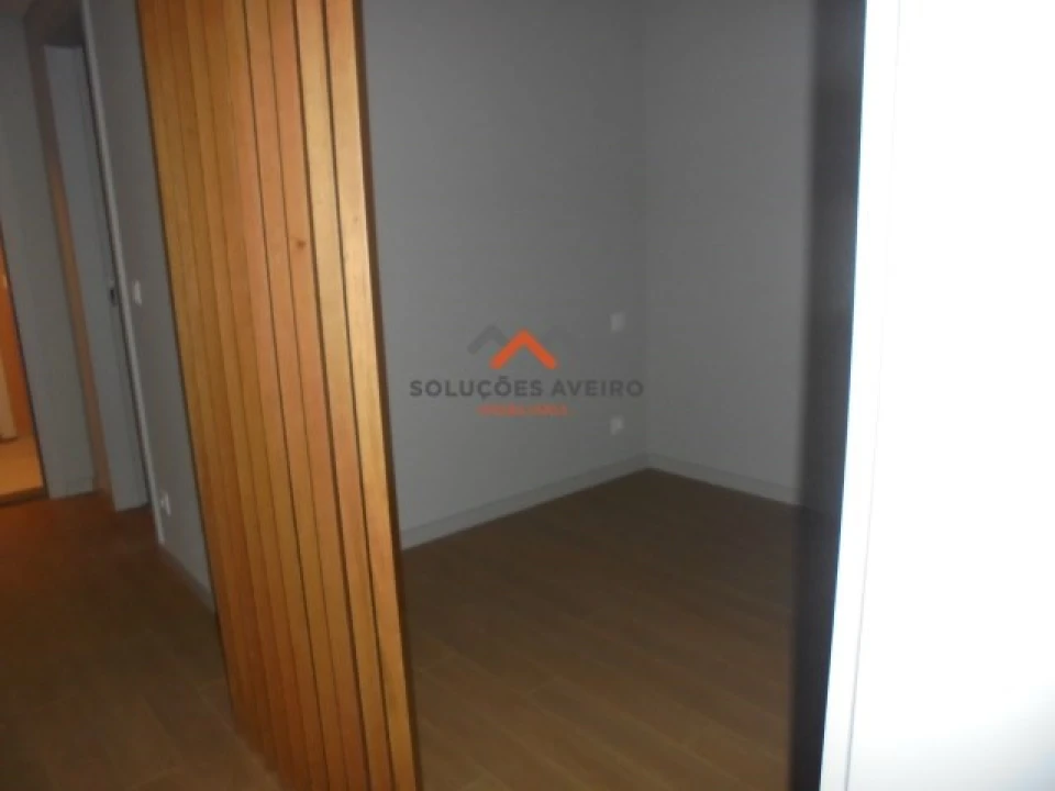 Apartamento T1 para Venda em Glória e Vera Cruz Foto 7