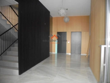 Apartamento T1 para Venda em Glória e Vera Cruz