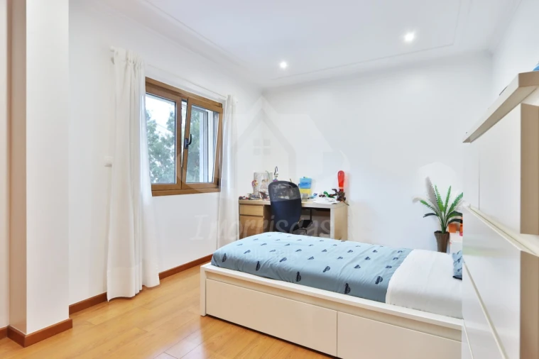 Apartamento T4 para Venda em Santo Antão e São Julião do Tojal Foto 25