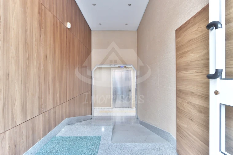 Apartamento T4 para Venda em Santo Antão e São Julião do Tojal Foto 28