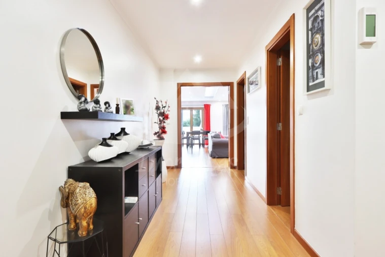 Apartamento T4 para Venda em Santo Antão e São Julião do Tojal Foto 14