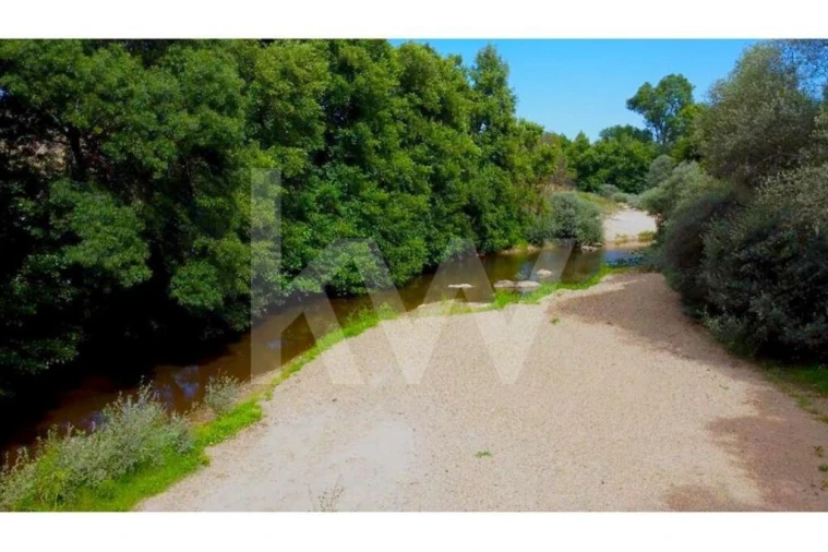 Terreno para Venda em Fatela Foto 6