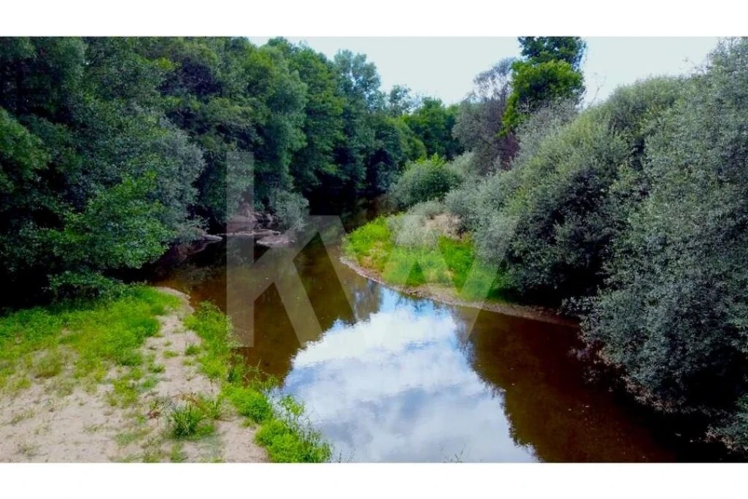 Terreno para Venda em Fatela Foto 1
