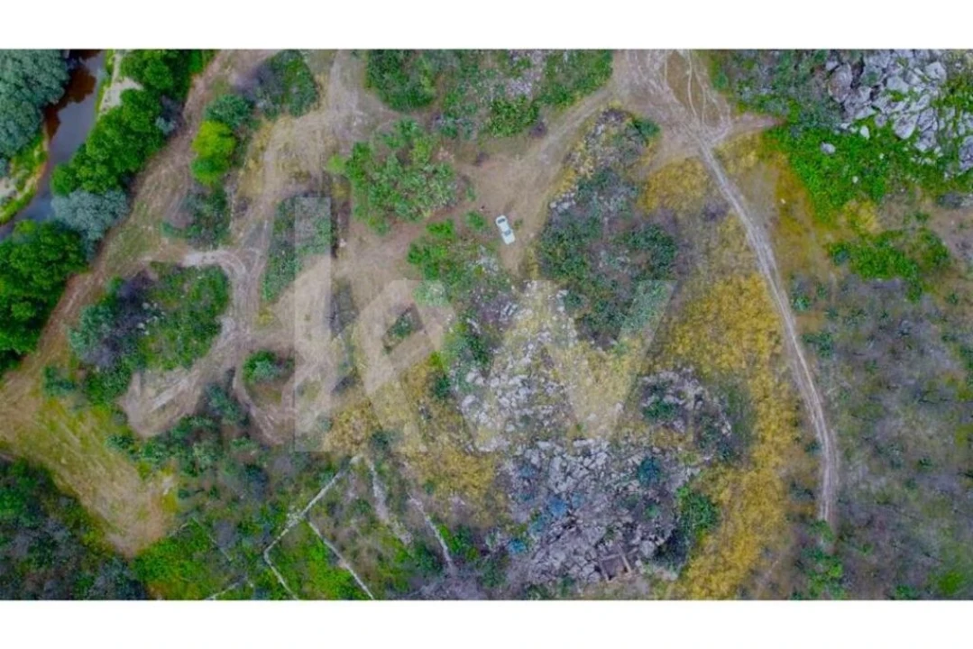 Terreno para Venda em Fatela Foto 3