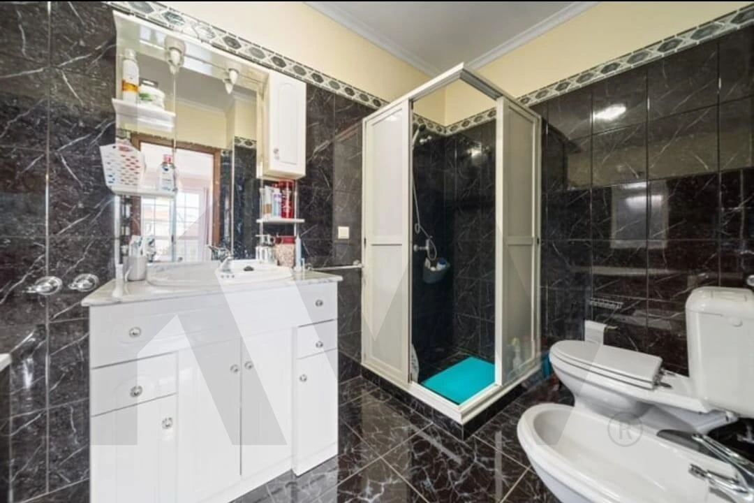 Moradia T3 para Venda em Canhas Foto 37