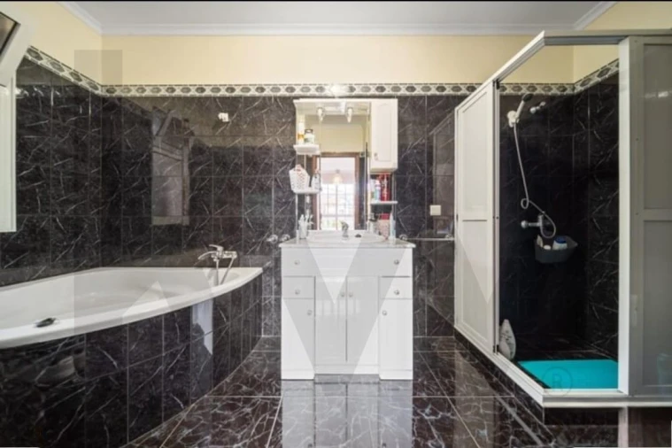 Moradia T3 para Venda em Canhas Foto 28