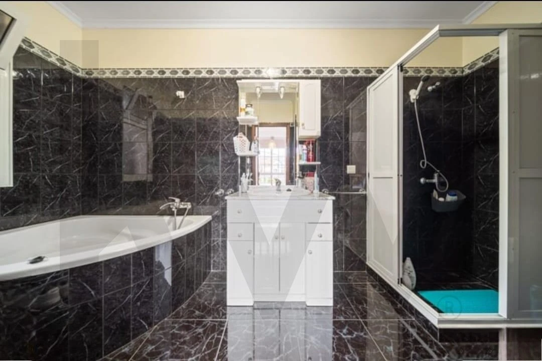 Moradia T3 para Venda em Canhas Foto 28