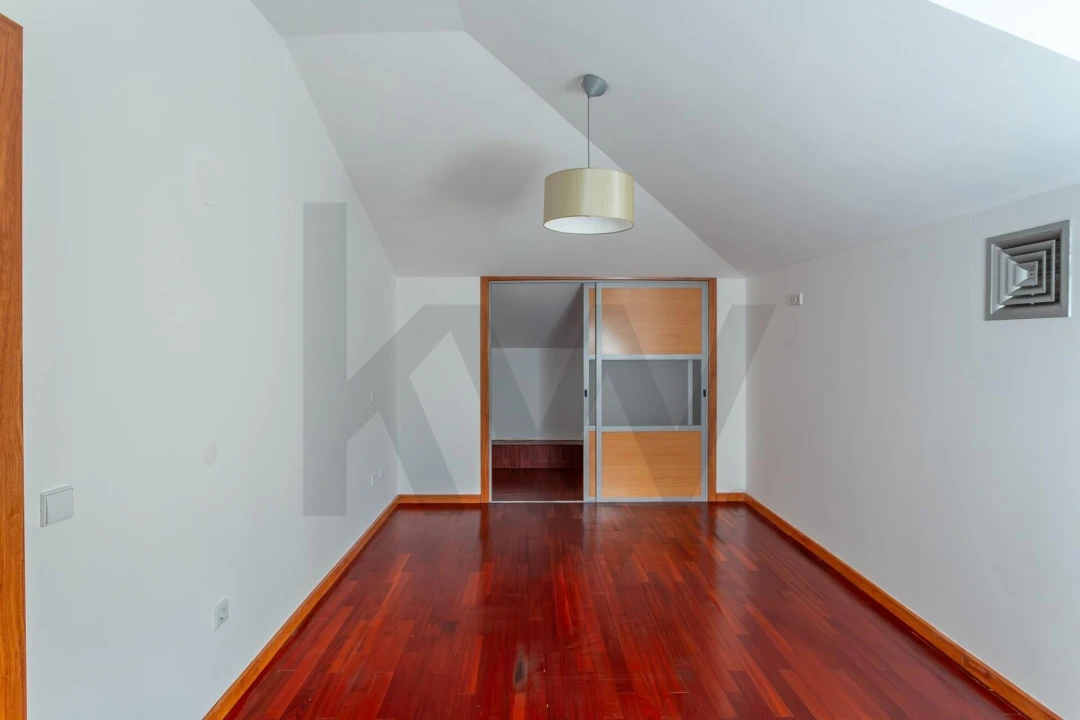 Moradia T4 para Venda em Romeira e Várzea Foto 54