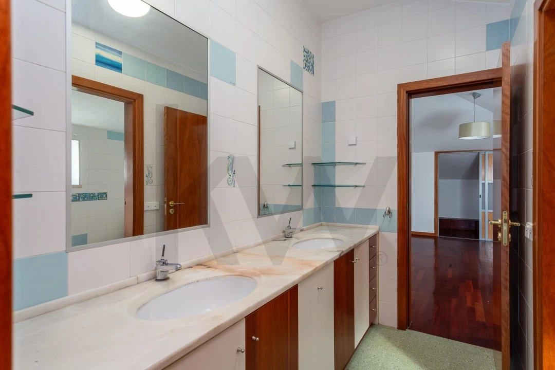 Moradia T4 para Venda em Romeira e Várzea Foto 47