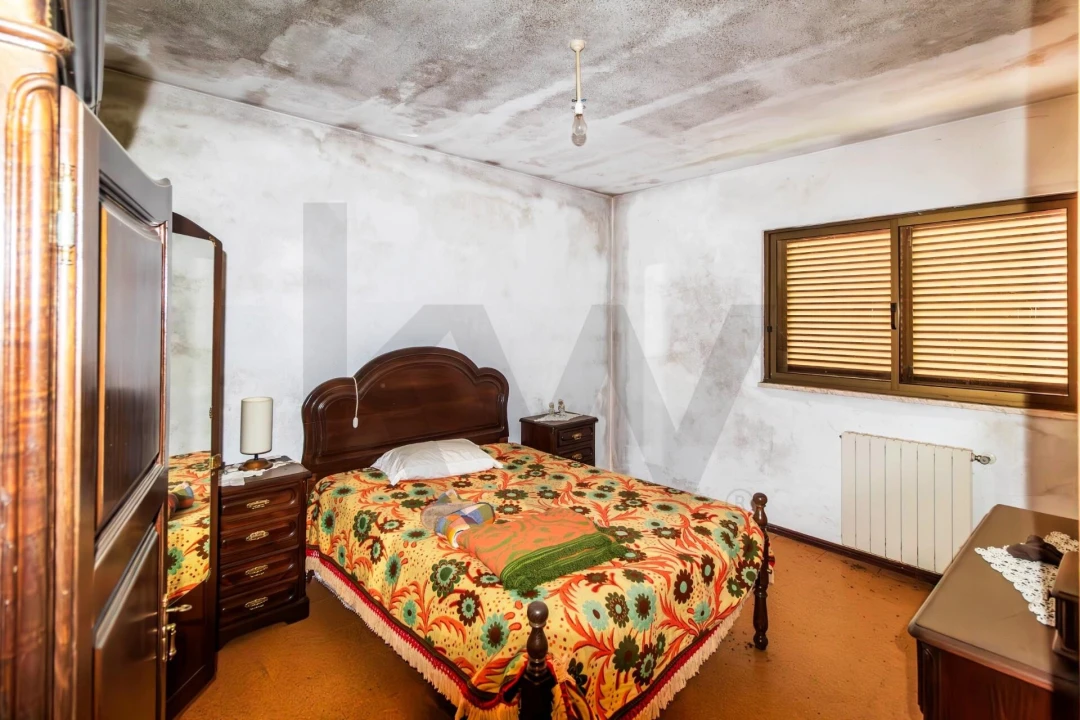 Moradia T4 para Venda em To Foto 19