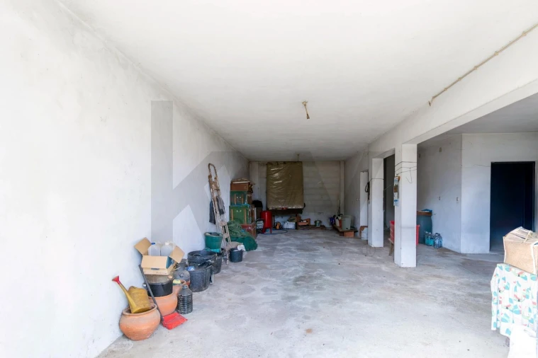 Moradia T4 para Venda em To Foto 23