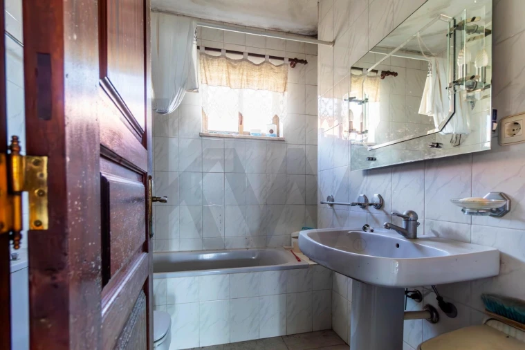 Moradia T4 para Venda em To Foto 13