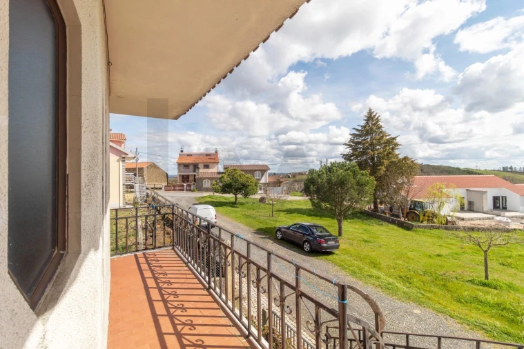 Moradia T4 para Venda em To Foto 7