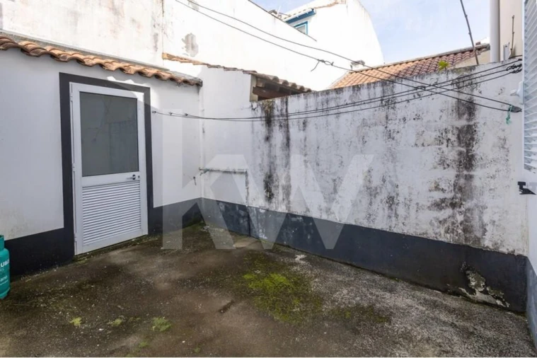 Moradia T3 para Venda em Nordeste Foto 22