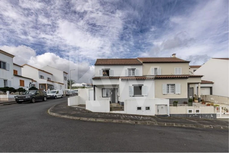 Moradia T3 para Venda em Nordeste Foto 38