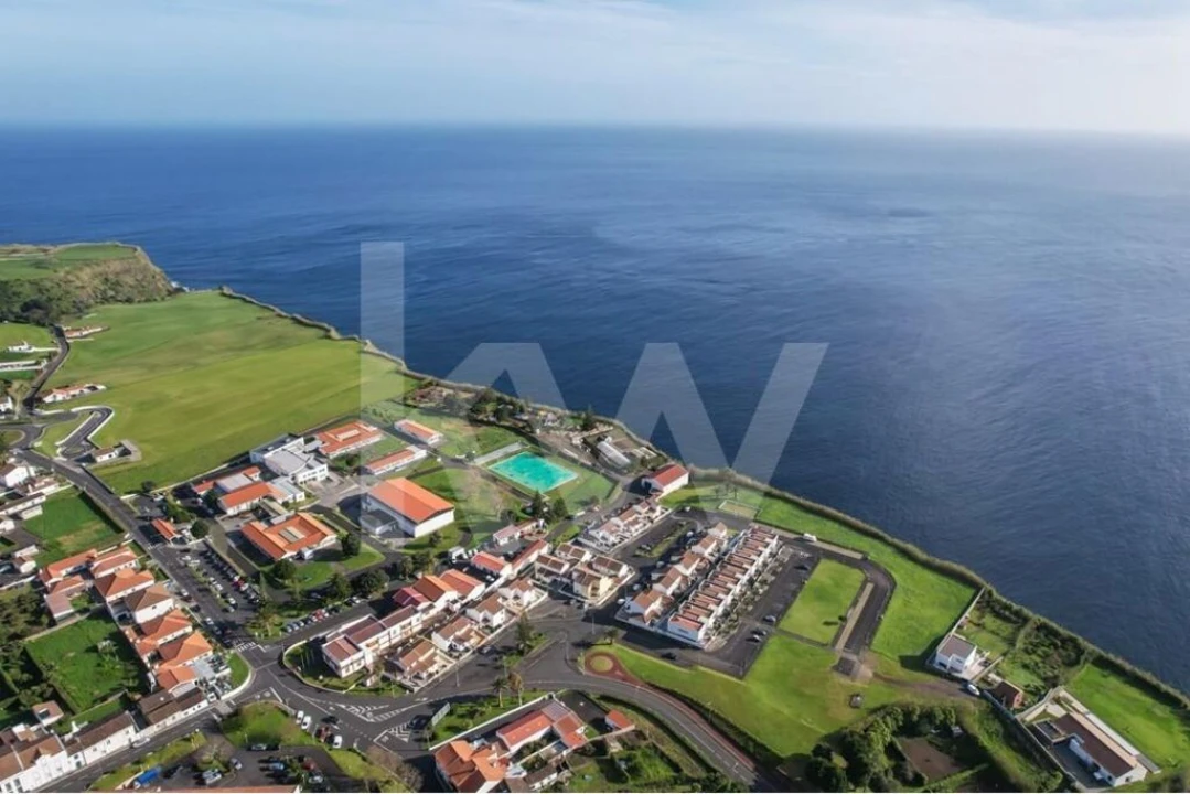 Moradia T3 para Venda em Nordeste Foto 41