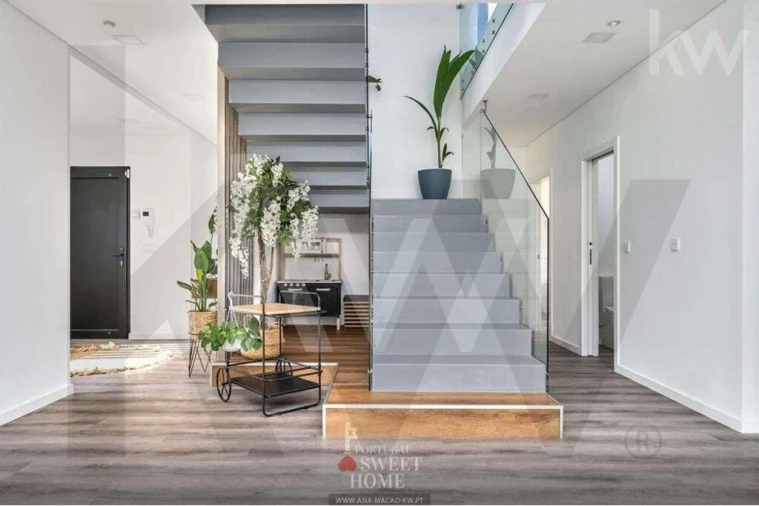 Moradia T6 para Arrendamento em Amora Foto 23