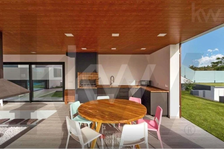 Moradia T6 para Arrendamento em Amora Foto 57